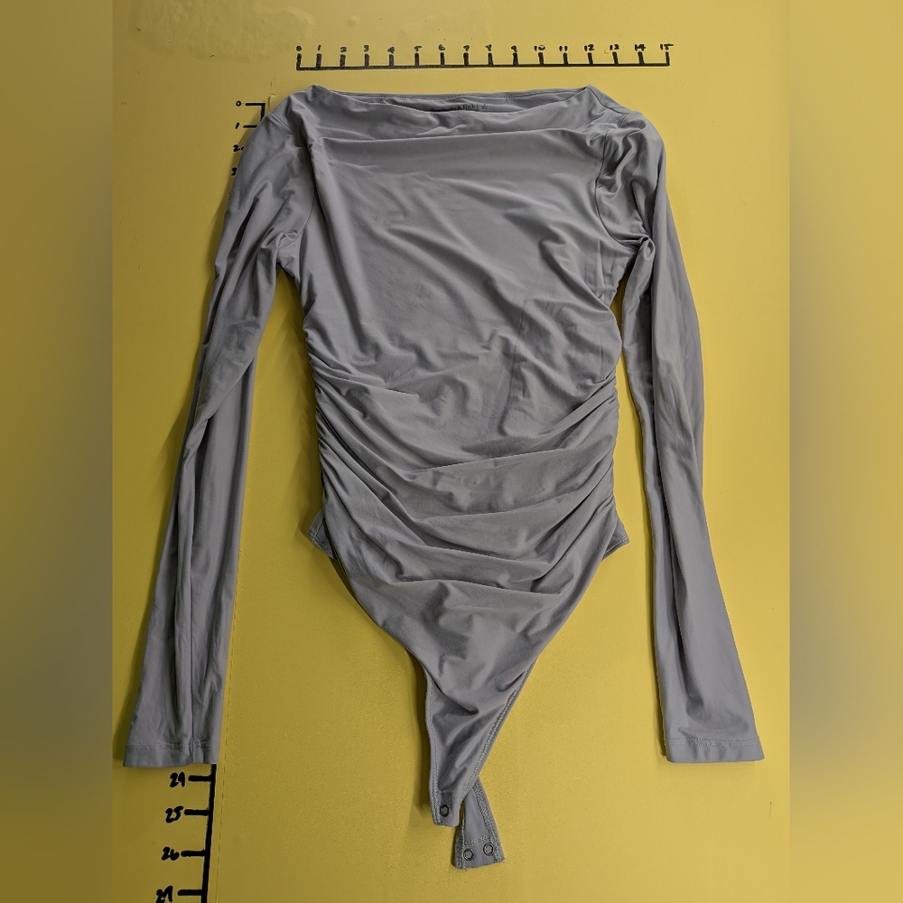 Abercrombie & Fitch Light Gray Long Sleeve Bodysuit